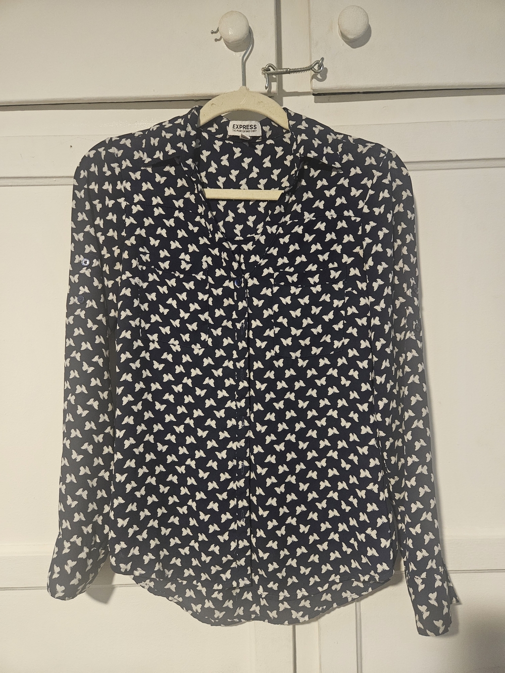 Express Women’s Navy and White Printed Button-Up Blouse